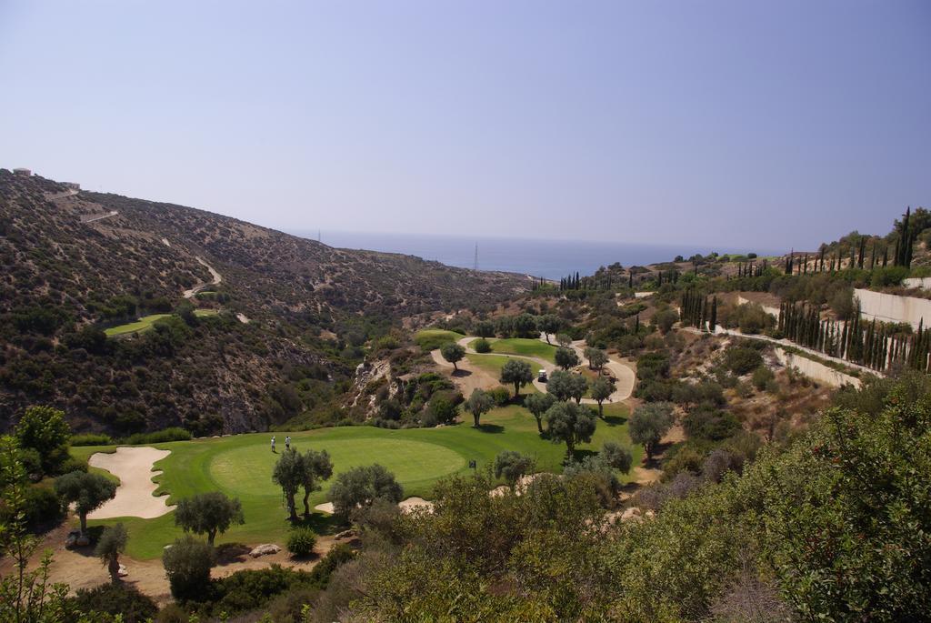 4 Bedroom Villa Helidoni With Private Infinity Pool, Aphrodite Hills Resort Kouklia Zimmer foto